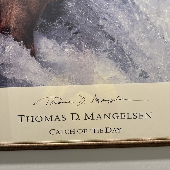 Framed Large Thomas D. Mangelsen Catch of the Day Photo Signed Art Print - Picture 2 of 16